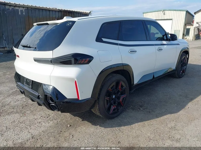 BMW XM LABEL RED 2024