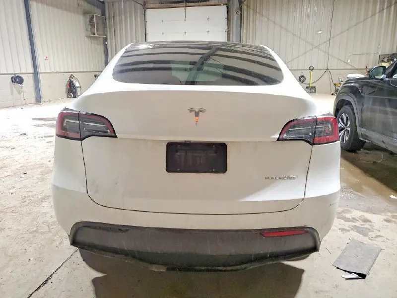 TESLA MODEL Y LONG RANGE 2023