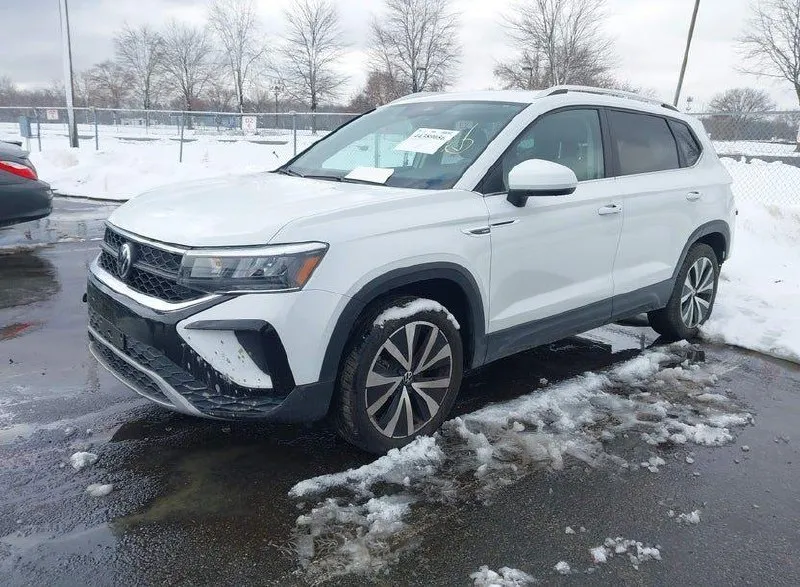 VOLKSWAGEN TAOS SE 2023