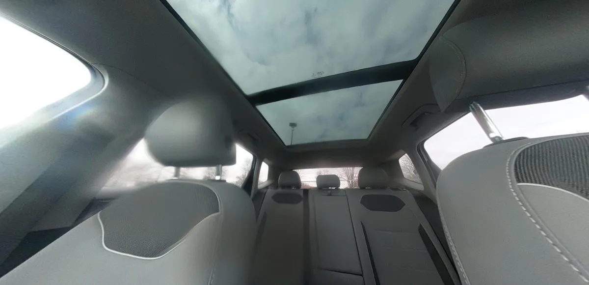 VOLKSWAGEN TAOS SE 2023