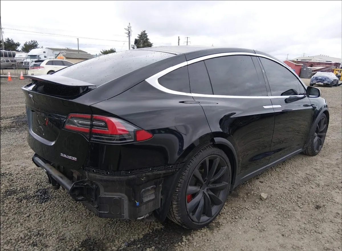 TESLA MODEL X PERFORMANCE 2020