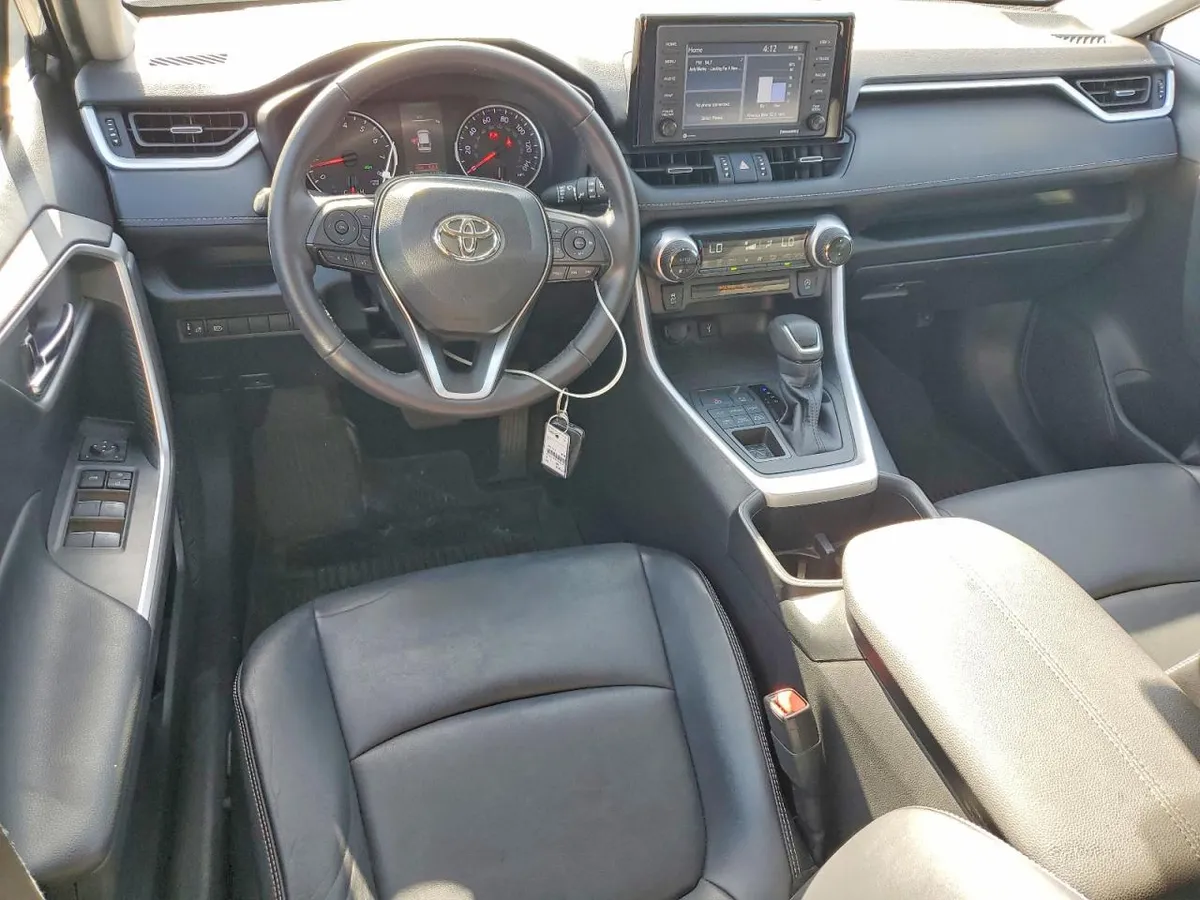 TOYOTA RAV4 XLE PREMIUM 2 2022