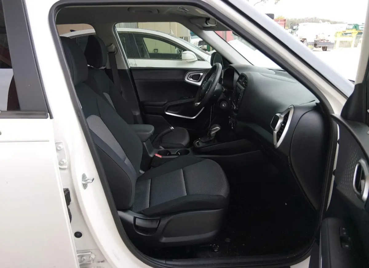KIA SOUL LX 2023