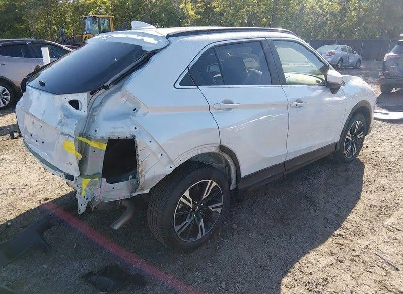 MITSUBISHI ECLIPSE CROSS SE 2023