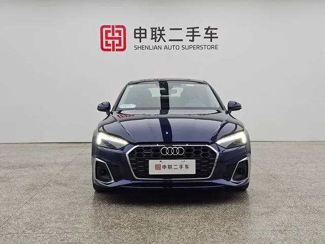 AUDI A5 2022