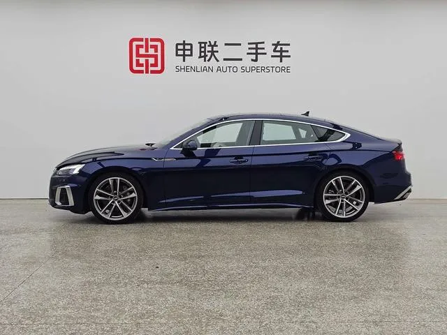 AUDI A5 2022