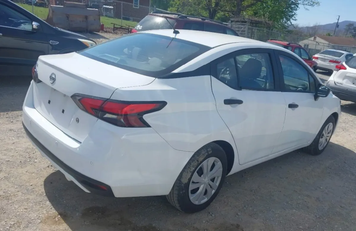 NISSAN VERSA S 2023