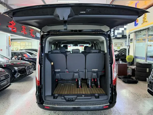 FORD TOURNEO - ELITE EDITION 2022