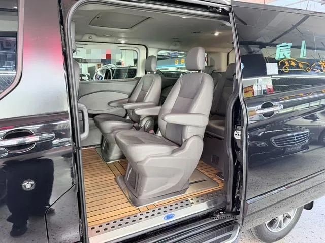 FORD TOURNEO - ELITE EDITION 2022