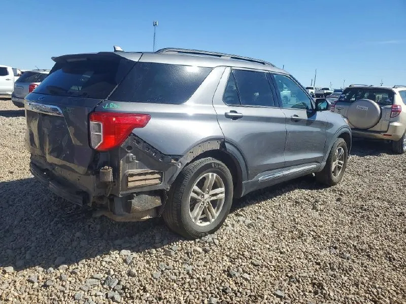 FORD EXPLORER XLT 2023