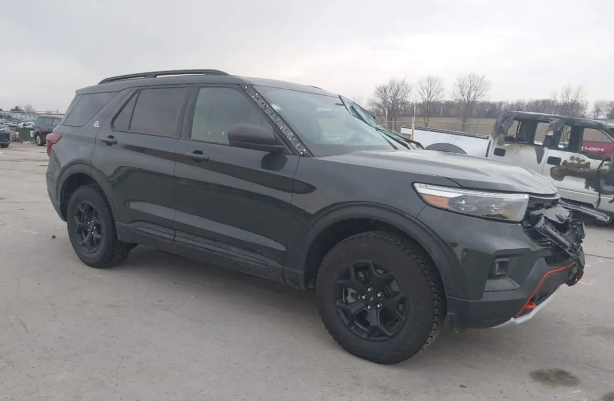 FORD EXPLORER TIMBERLINE 2023