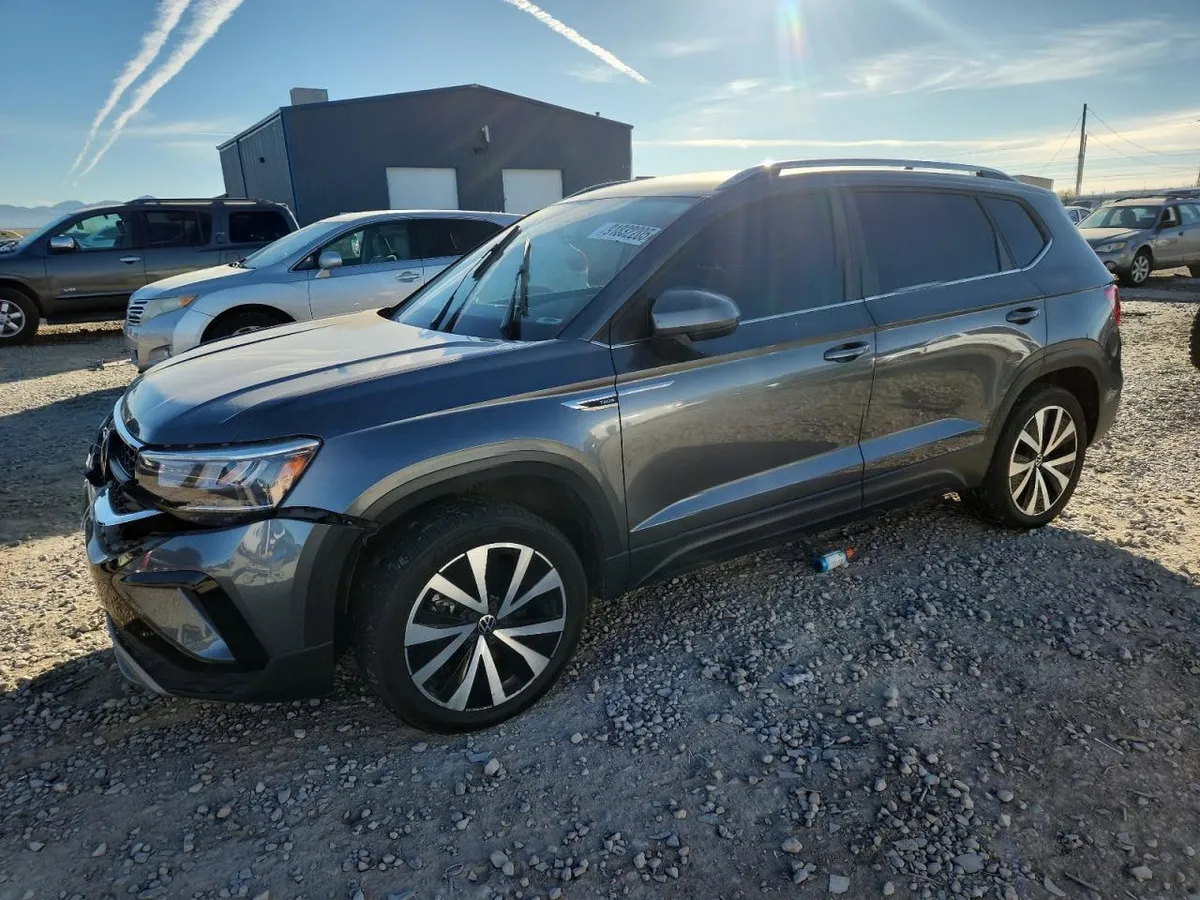 VOLKSWAGEN TAOS SE 2022