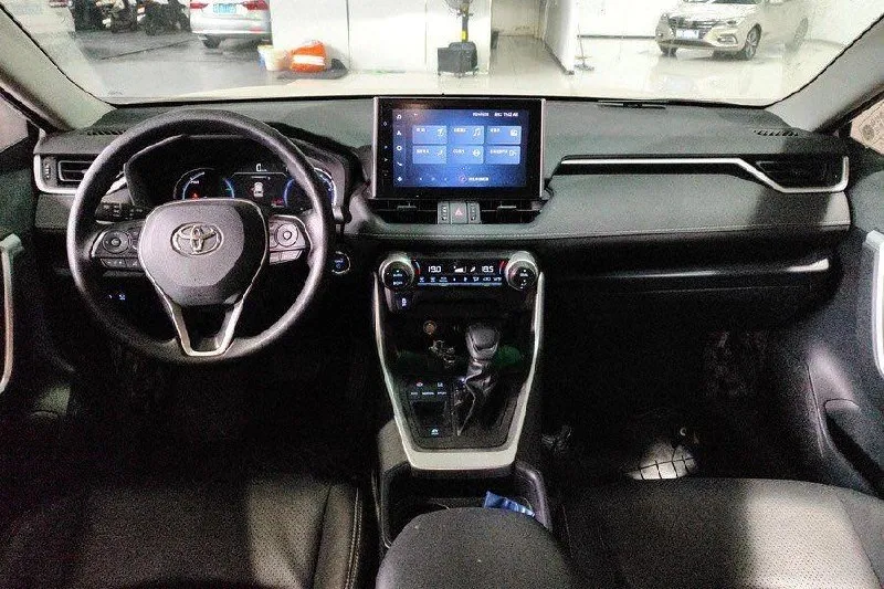 TOYOTA RAV4 ELITE 2022
