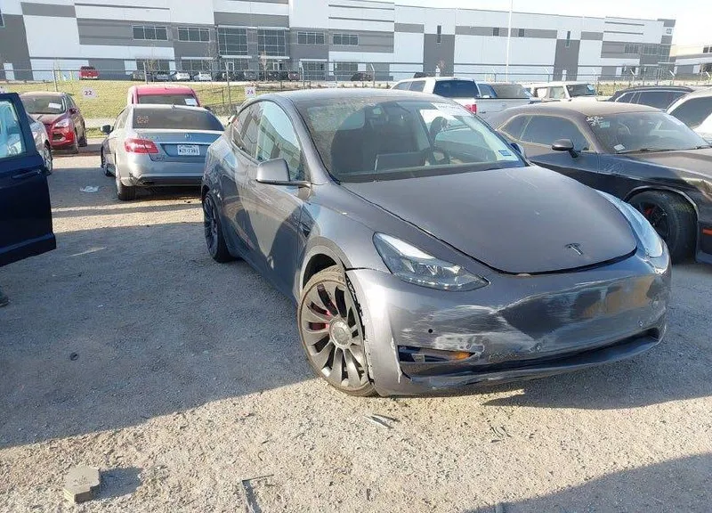 TESLA MODEL Y PERFORMANCE 2022