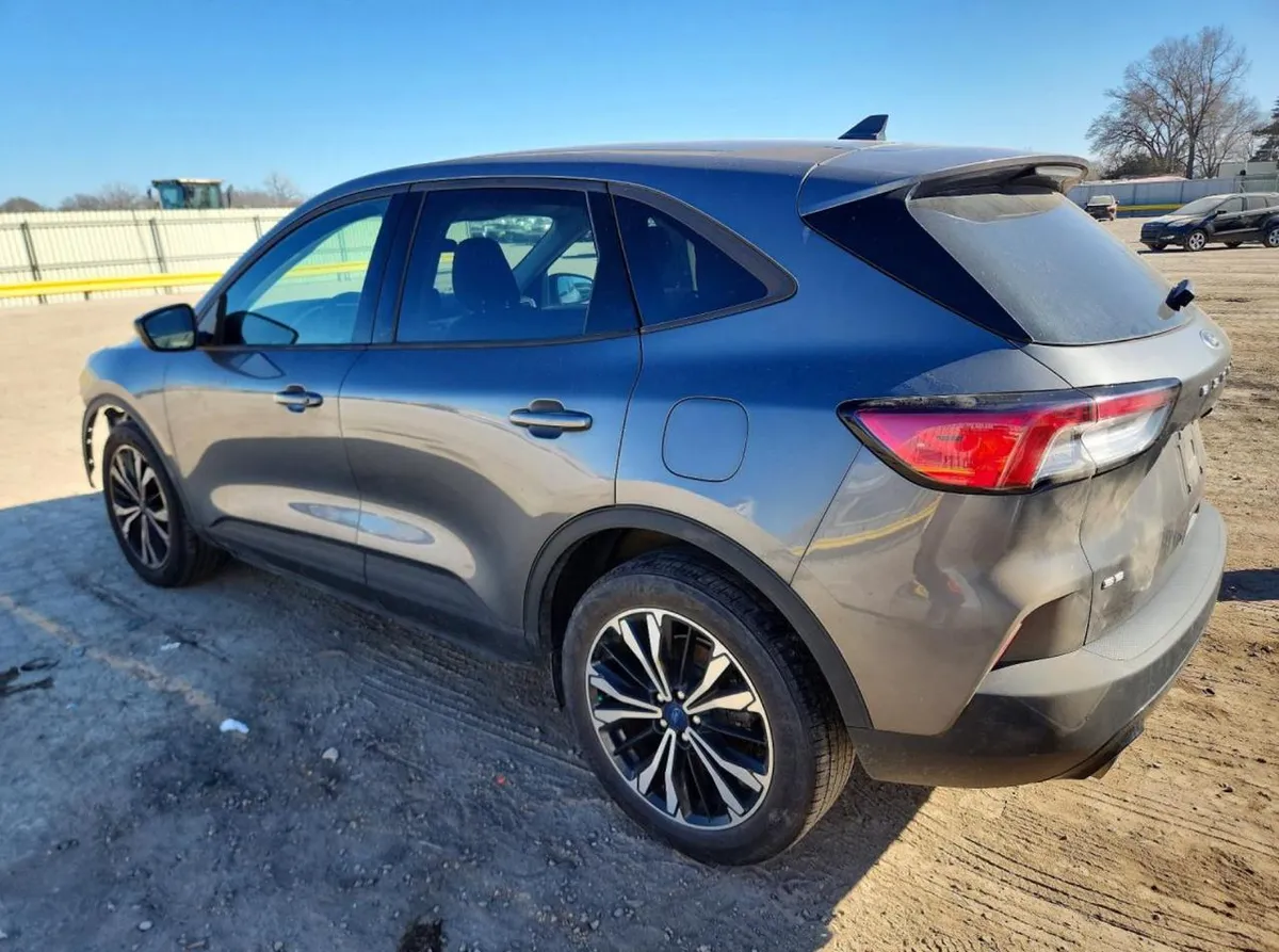 FORD ESCAPE SE 2022