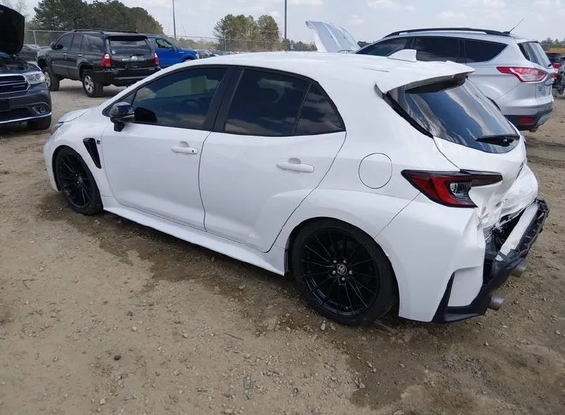 TOYOTA GR COROLLA CORE СПОРТИВНЫЕ СИДЕНЬЯ КЛИМАТ-КОНТРОЛЬ КРУИЗ-КОНТРОЛЬ И МНОГОЕ ДРУГОЕ 2023