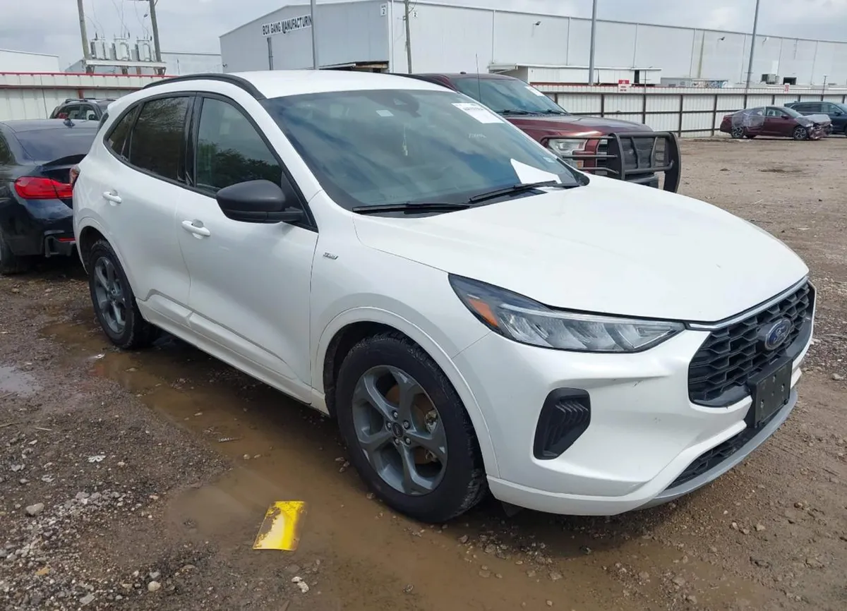 FORD ESCAPE ST-LINE 1 2023