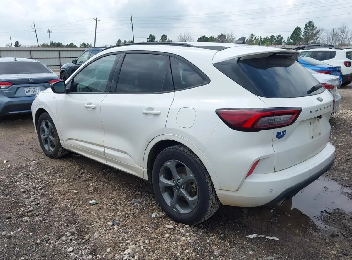 FORD ESCAPE ST-LINE 1 2023