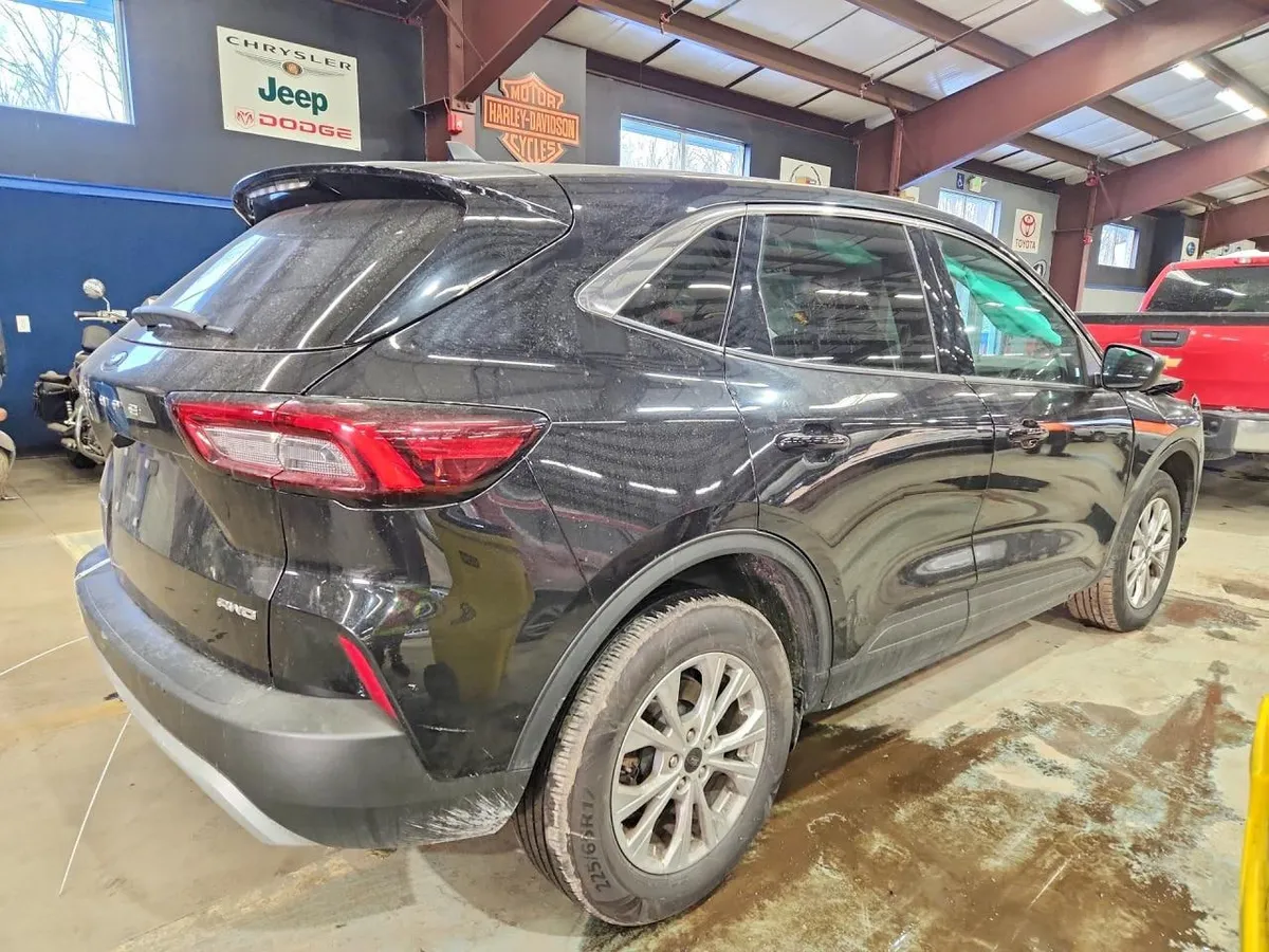 FORD ESCAPE ACTIVE 2023