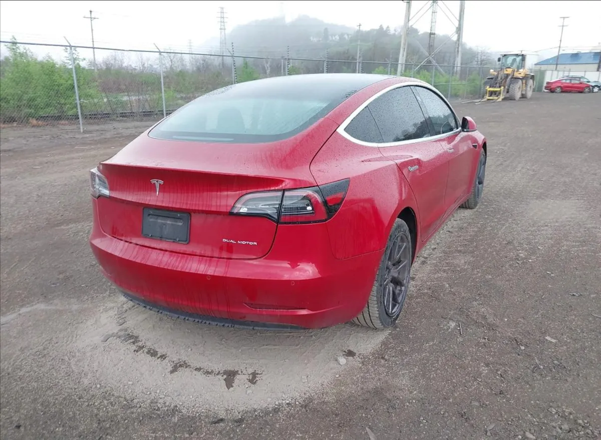 TESLA MODEL 3 2019
