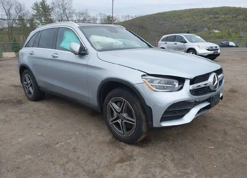 MERCEDES-BENZ GLC 300 2022