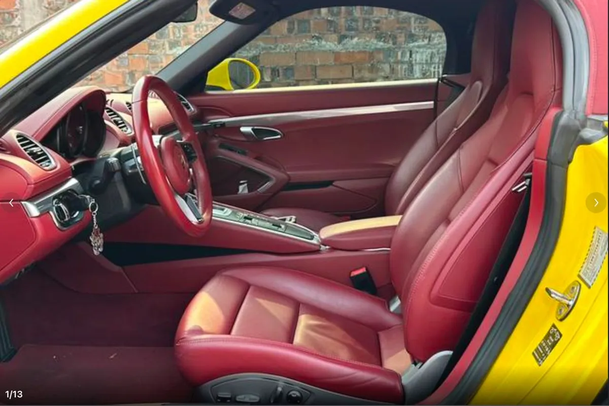 PORSCHE 718 2022