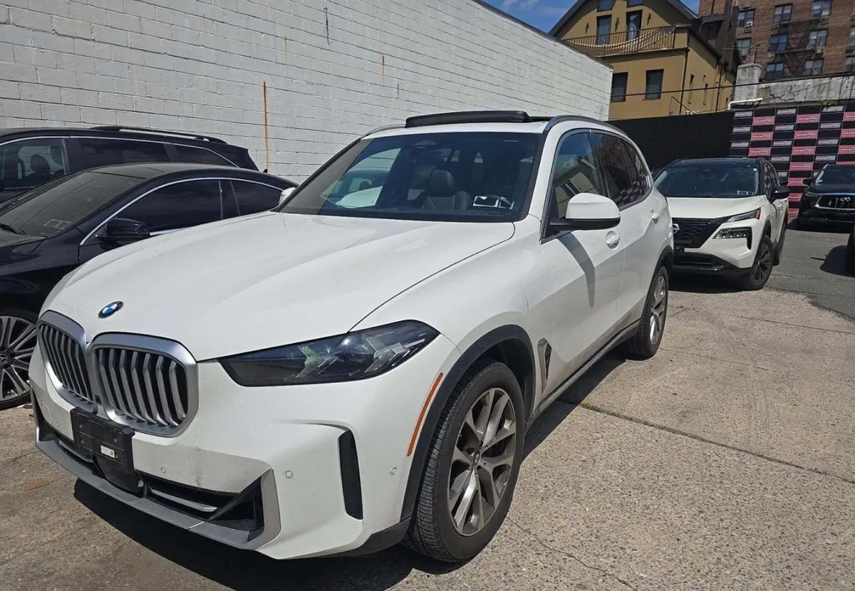 BMW X5 SPORTS ACTIVITY VEHICLE 2024