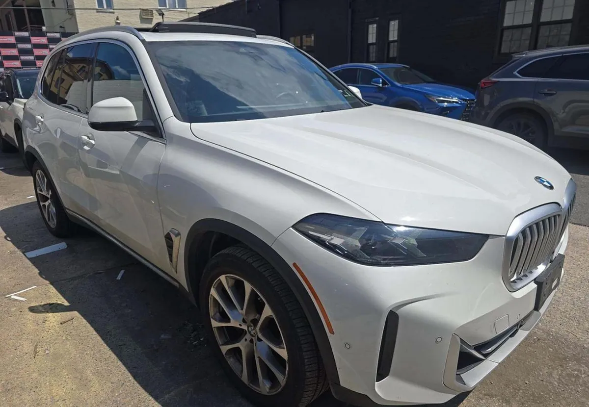 BMW X5 SPORTS ACTIVITY VEHICLE 2024