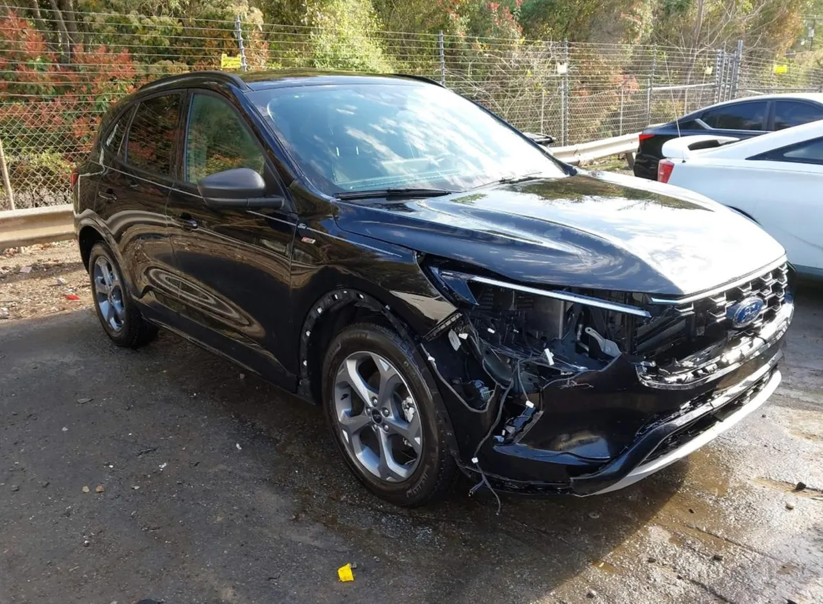 FORD ESCAPE 5 2023