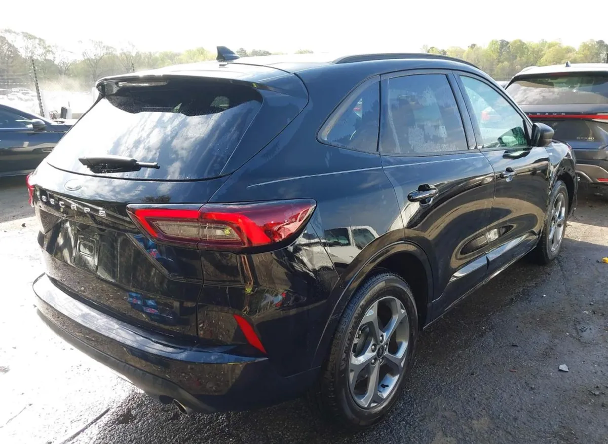 FORD ESCAPE 5 2023