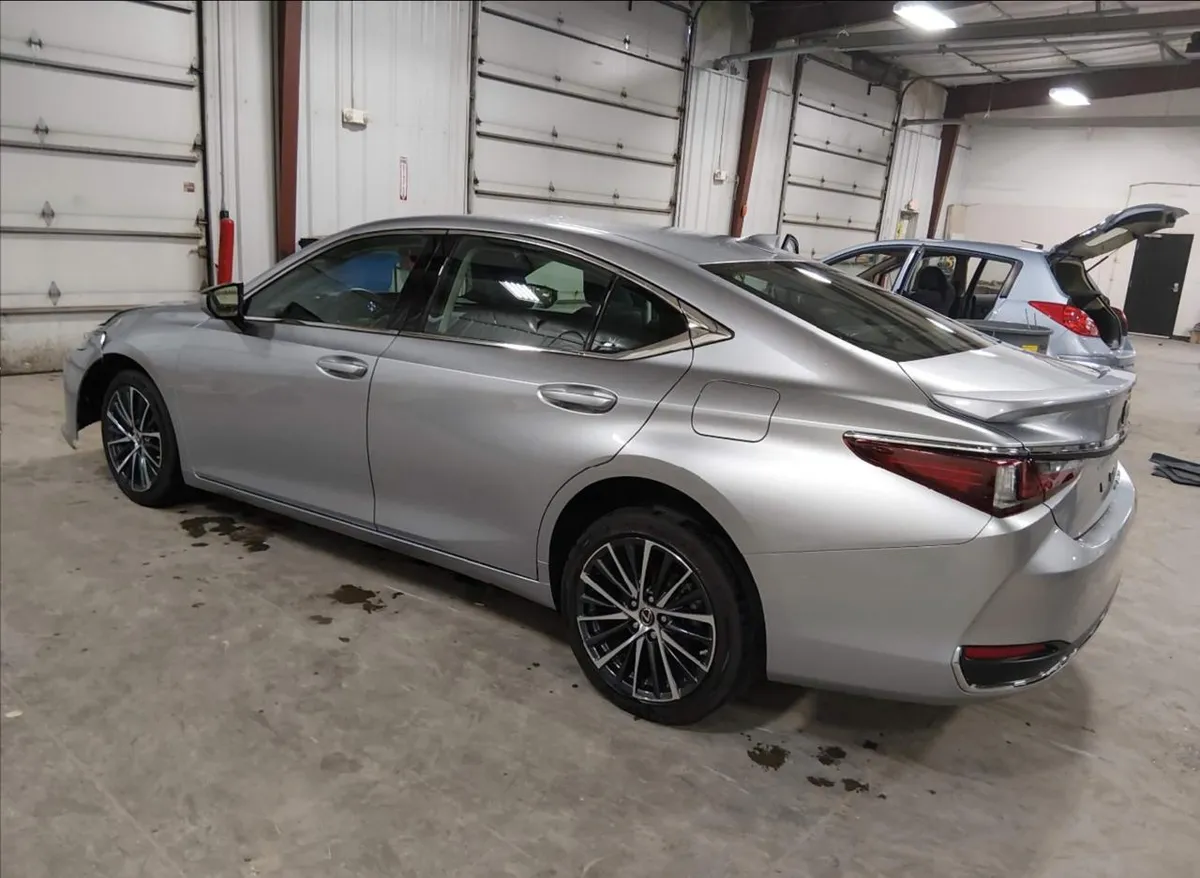 LEXUS ES 250 2 2022