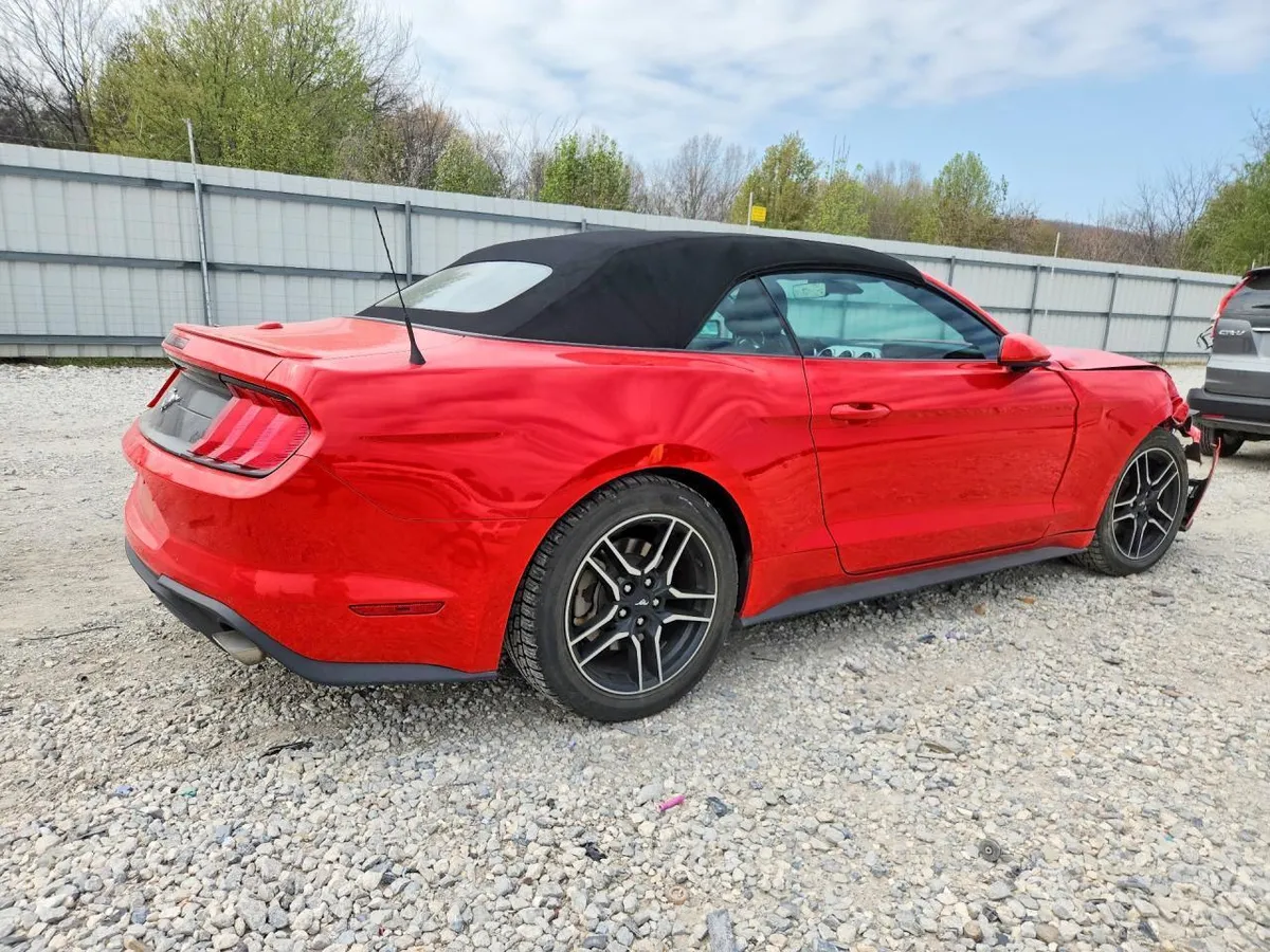 FORD MUSTANG 2023