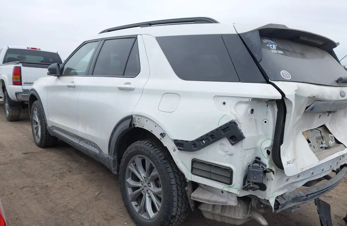 FORD EXPLORER XLT 2022