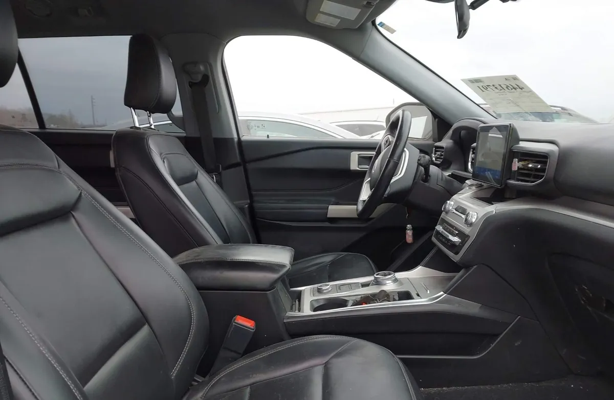 FORD EXPLORER XLT 2022