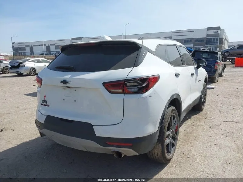CHEVROLET BLAZER 2LT КОЖА ПОДОГРЕВ ПЕРЕДНИХ СИДЕНИЙ МУЛЬТИМЕДИА С ЭКРАНОМ КАМЕРА ЗАДНЕГО ВИДА АДАПТИВНЫЙ КРУИЗ 2024