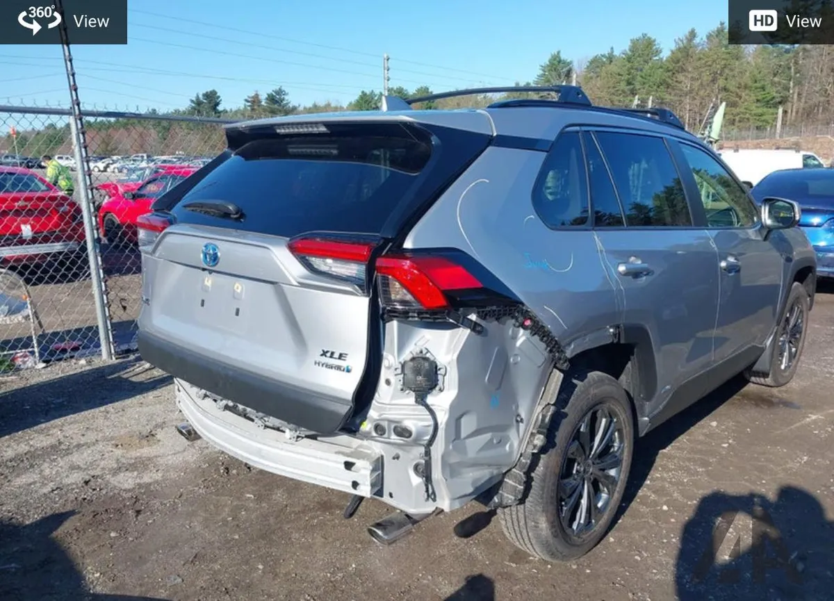 TOYOTA RAV4 PREMIUM 2024