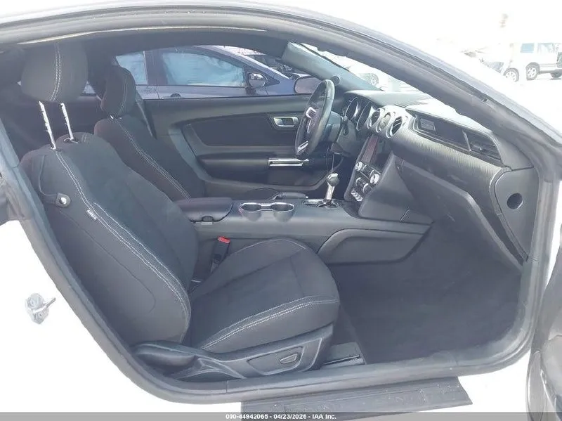 FORD MUSTANG ECOBOOST FASTBACK 2022
