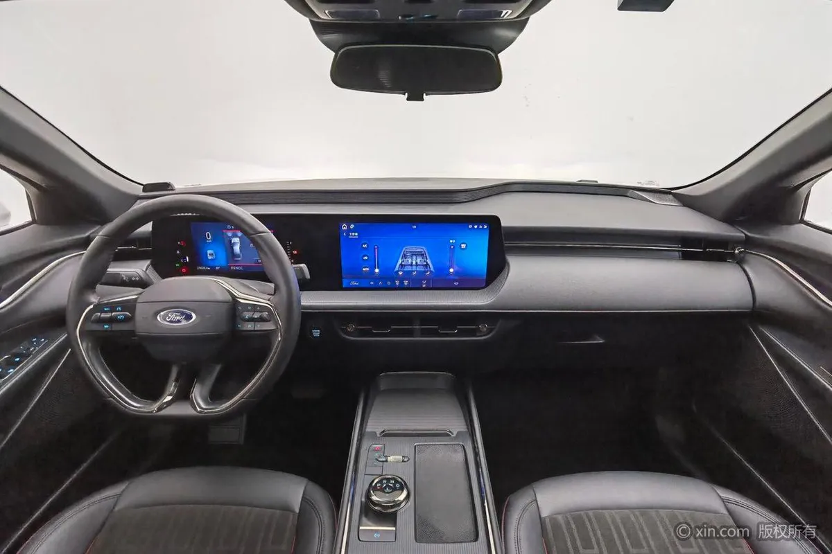 FORD MONDEO 2023