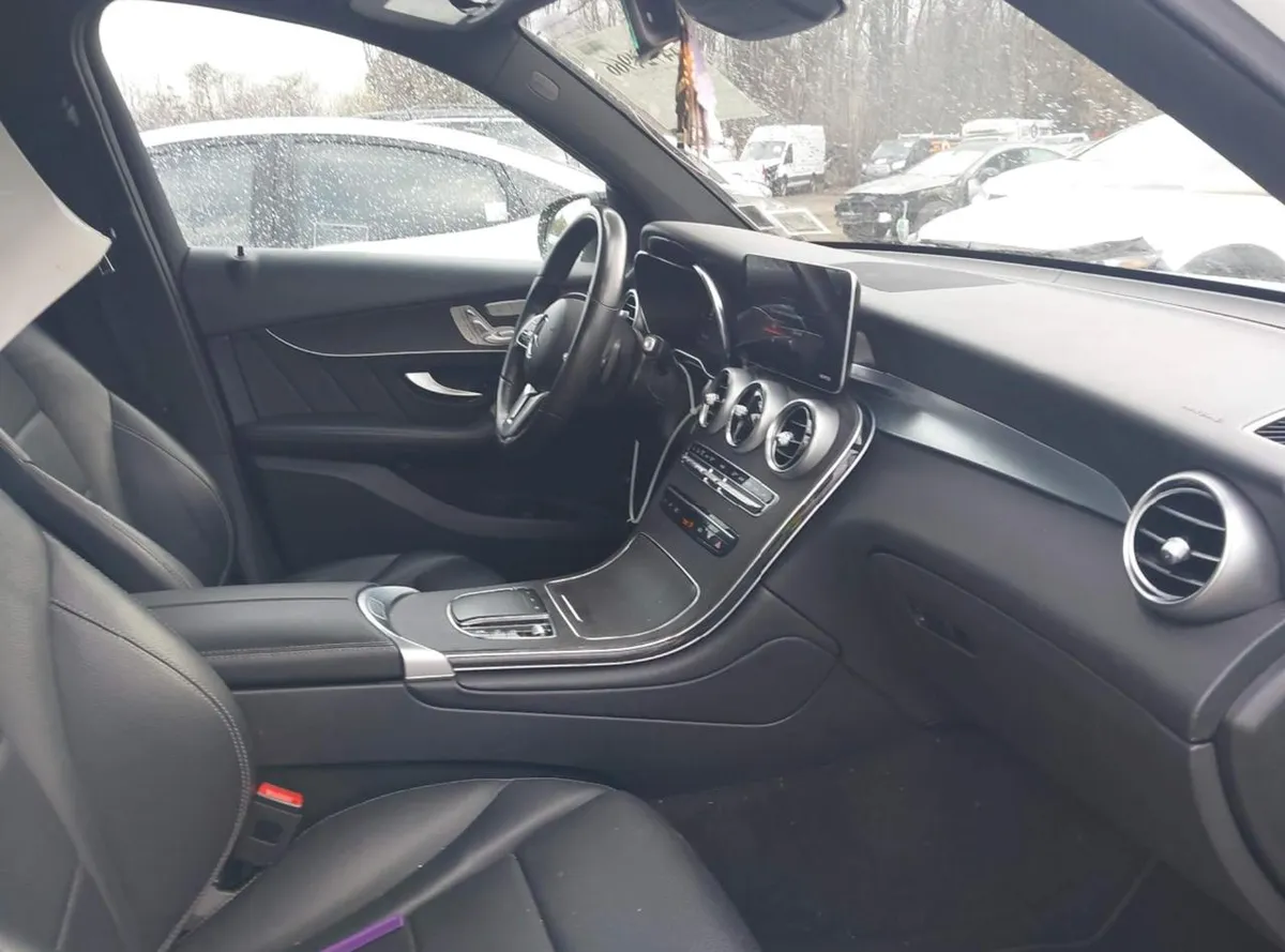MERCEDES-BENZ GLC 0 2022