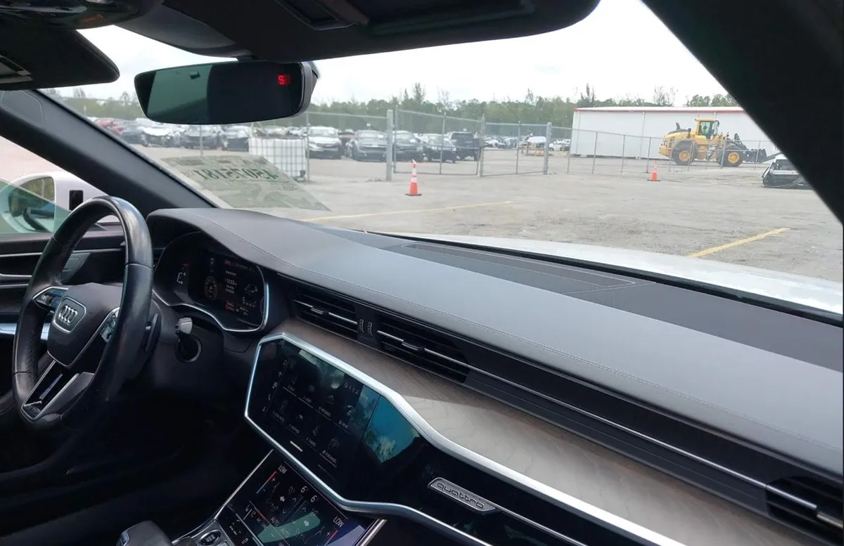 AUDI A6 PREMIUM PLUS 55 TFSI QUATTRO S TRONIC 2023