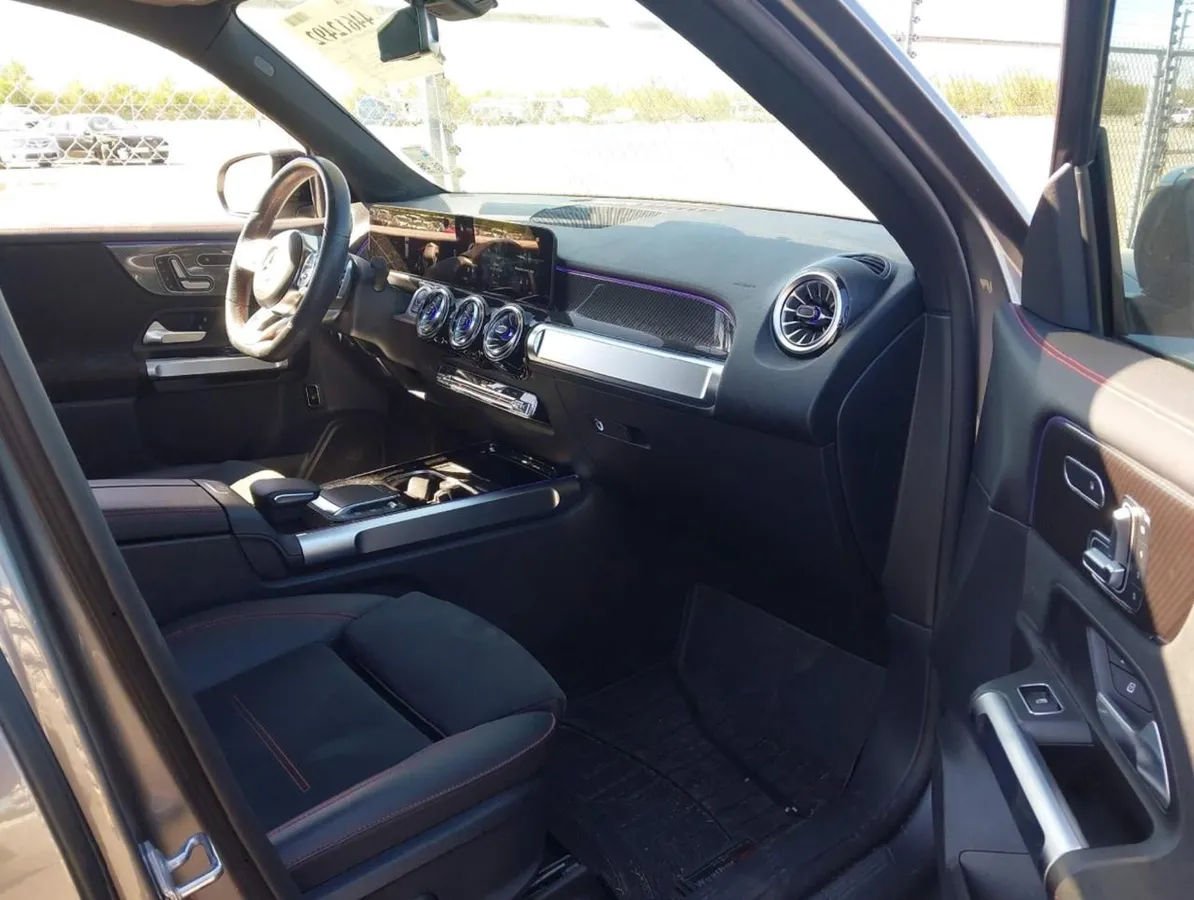 MERCEDES-BENZ GLB 250 2023
