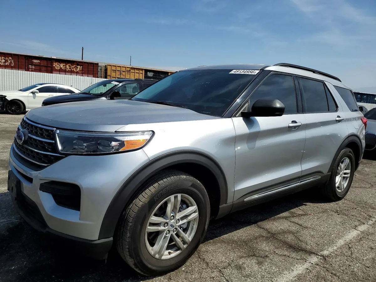 FORD EXPLORER XLT 2022