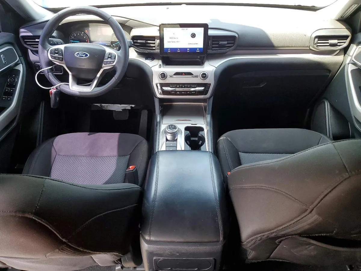 FORD EXPLORER XLT 2022