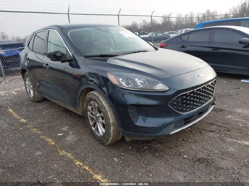 FORD ESCAPE SE 2022