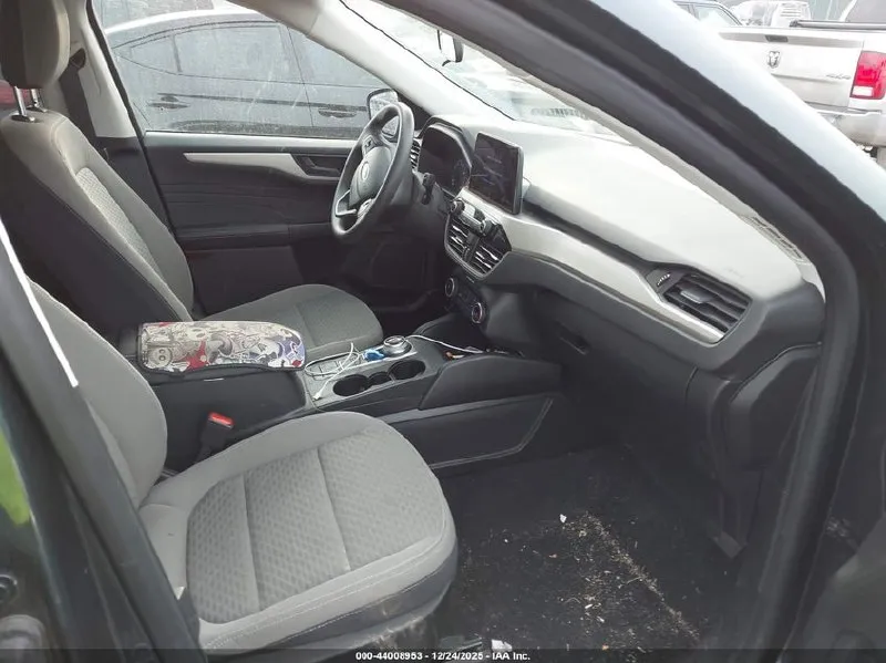 FORD ESCAPE SE 2022