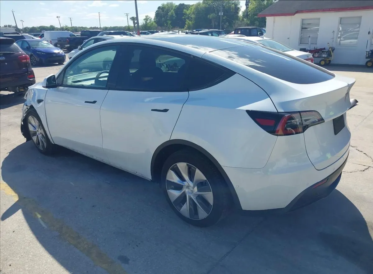 TESLA MODEL Y 2022