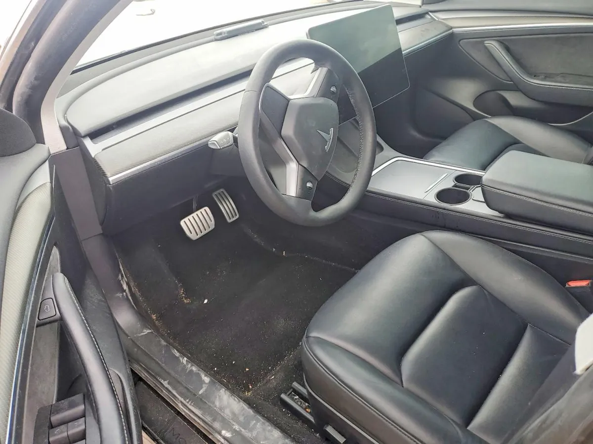 TESLA MODEL 3 2022