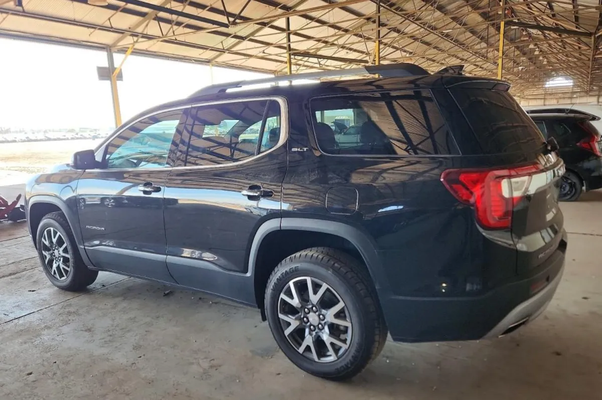 GMC ACADIA SLT 2023