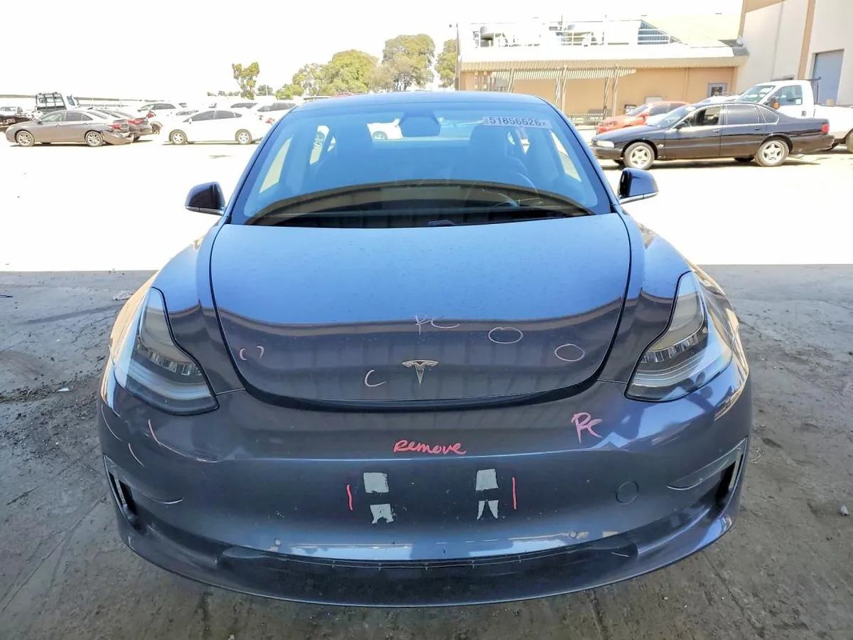 TESLA MODEL 3 2020