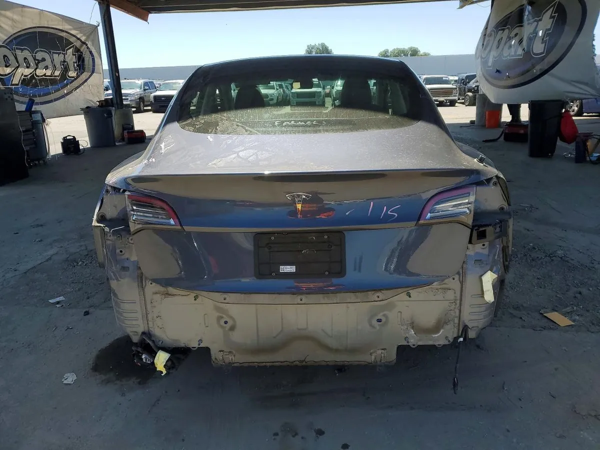 TESLA MODEL 3 2020